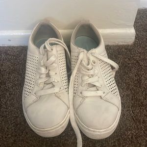 Dr. Scholls white leather sneakers